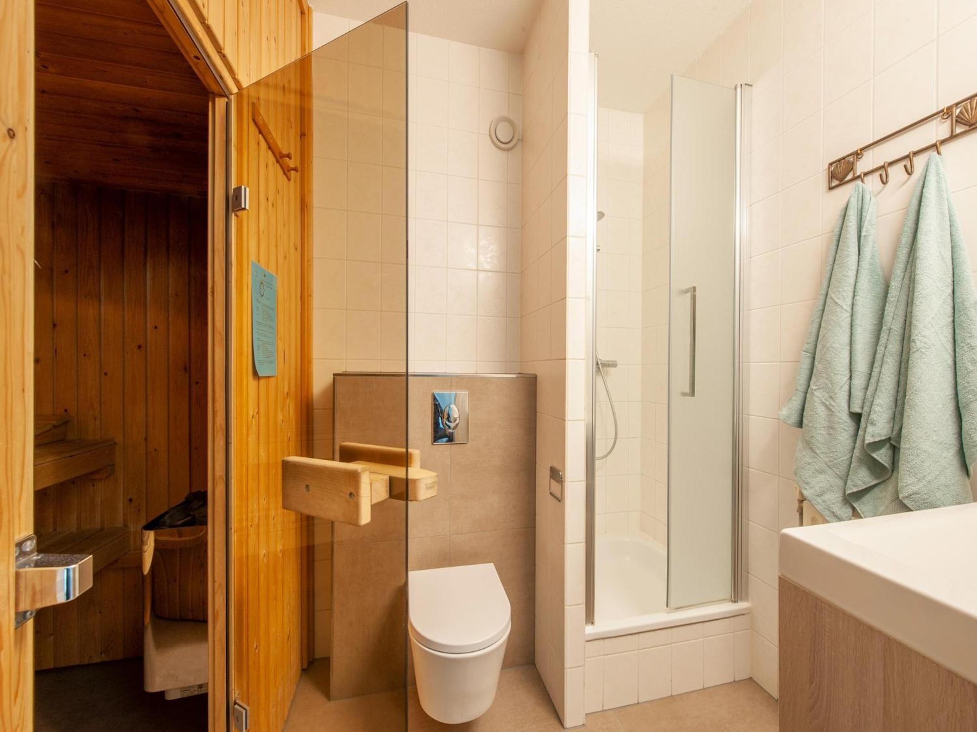 Semi-detached With Microwave, At 1 Km From The Villa Kamperland
