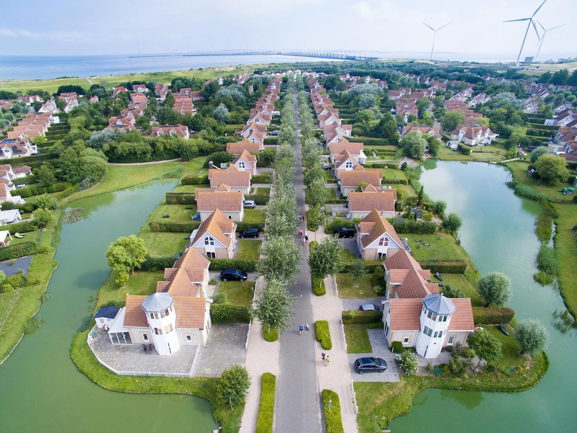 Semi-detached With Microwave, At 1 Km From The